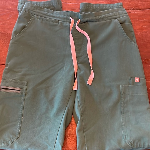 Figs Yola Scrub pants - Picture 1 of 3